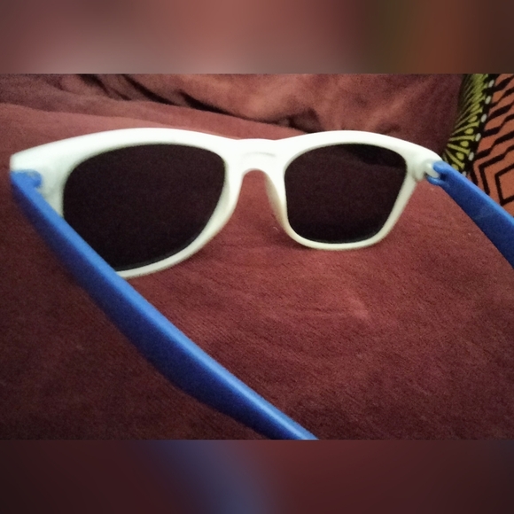Rainbow sunglasses - Picture 3 of 5